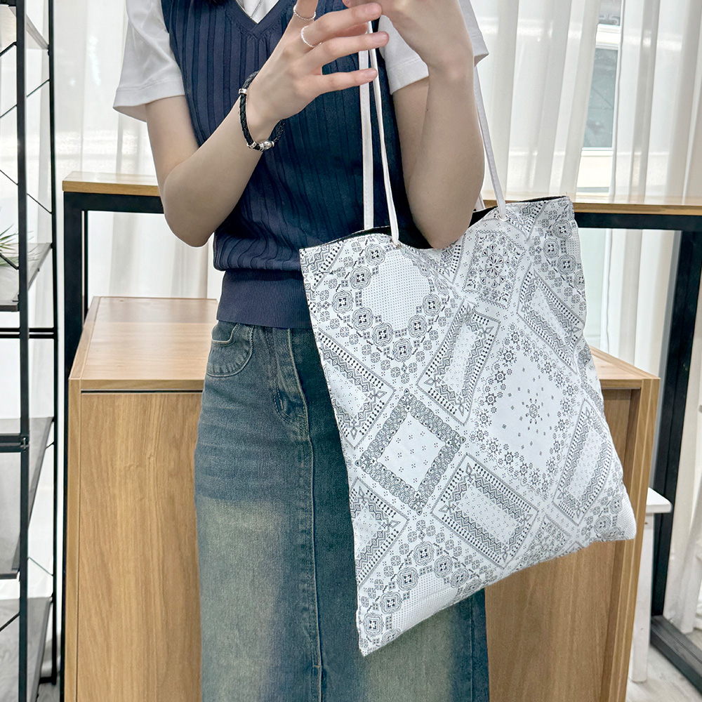 BR_2033 페이즐리 에코백