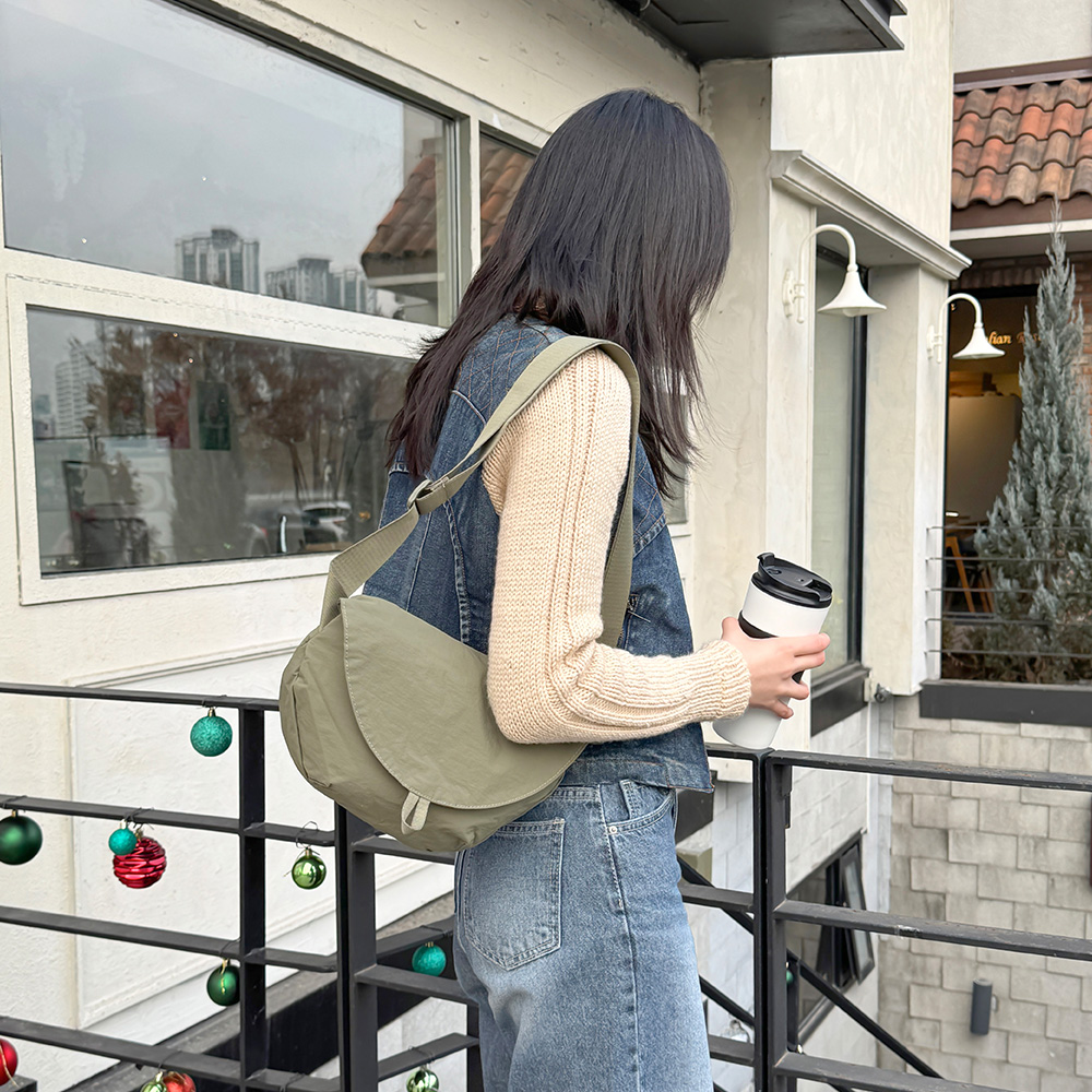 BR_34208 캐주얼 반달 힙색 크로스백