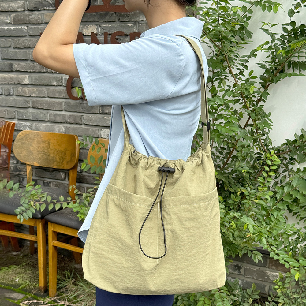 BR_4116 나일론 크로스백