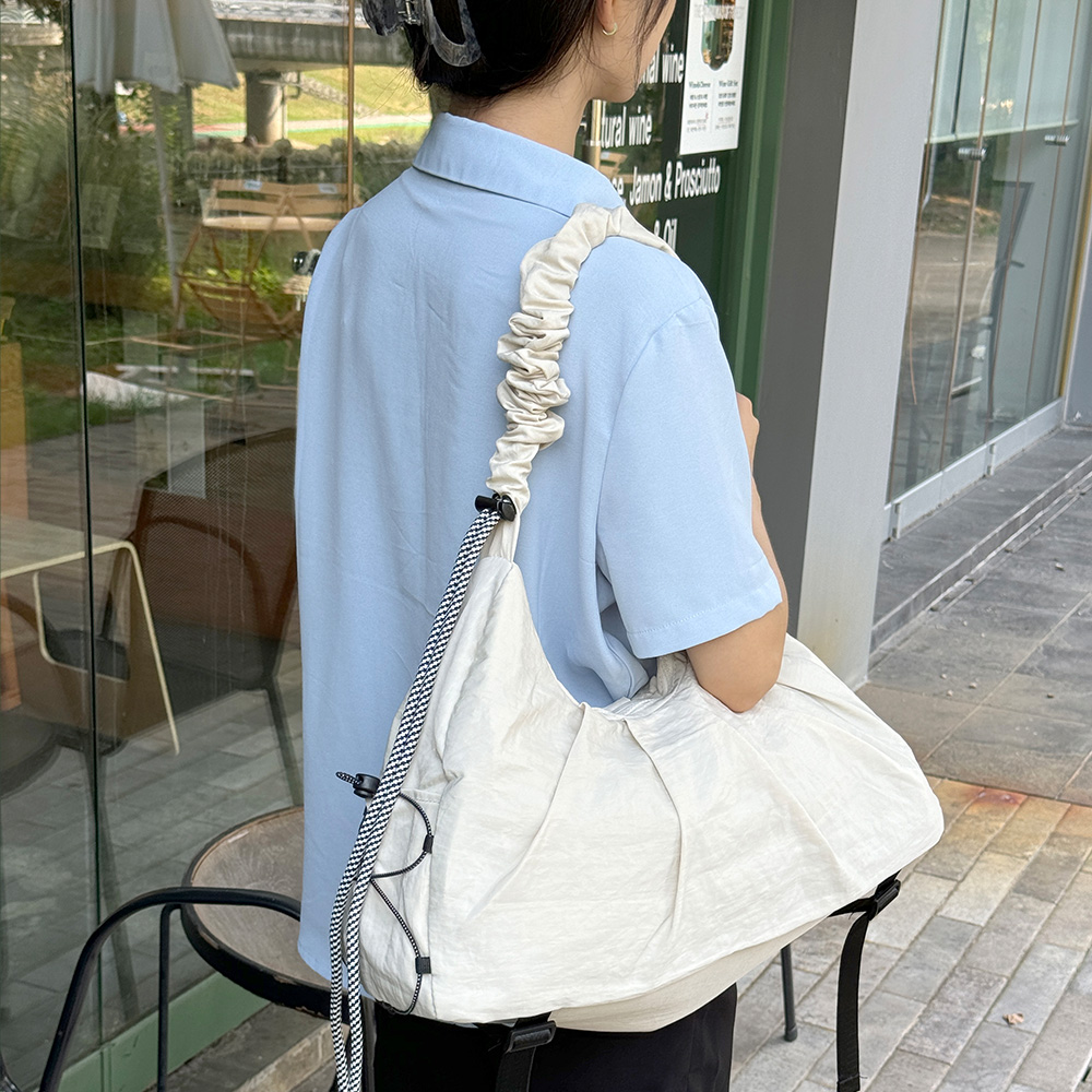 BR_719 나일론 주름 빅숄더백
