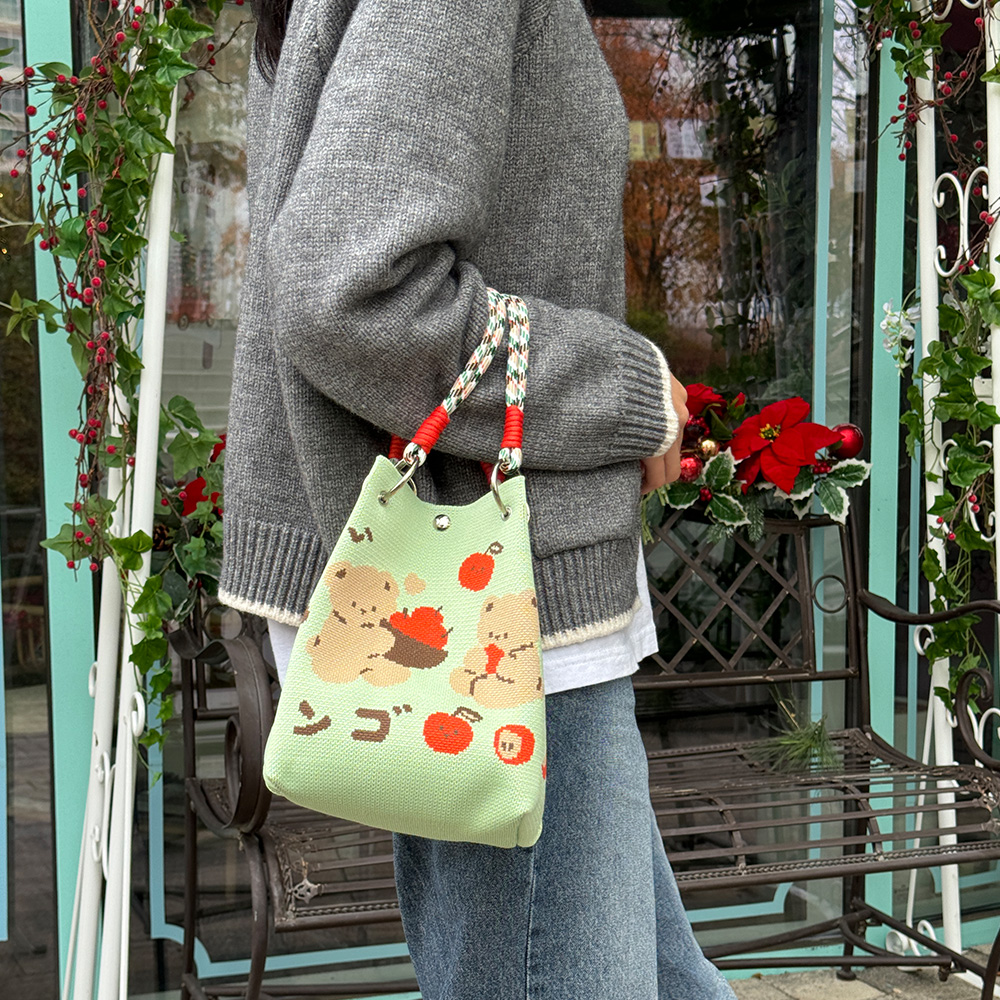 BR_918 스퀘어 고리 칼라끈 니트백_캐릭터