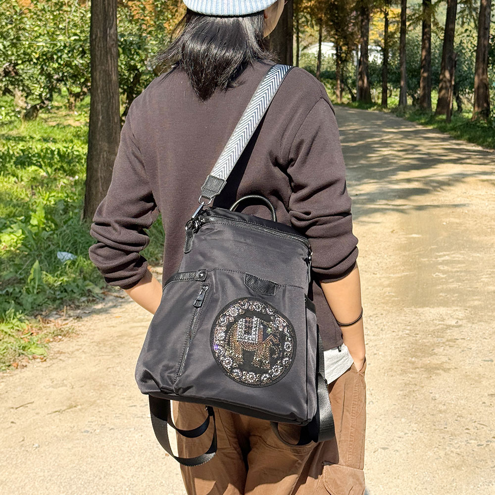 BR_1514 캐주얼 큐빅 코끼리 블랙 숄더 백팩