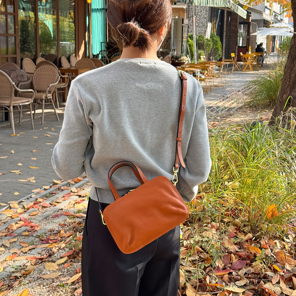 DKES_G8086 여성 가죽 사각 토트 크로스백