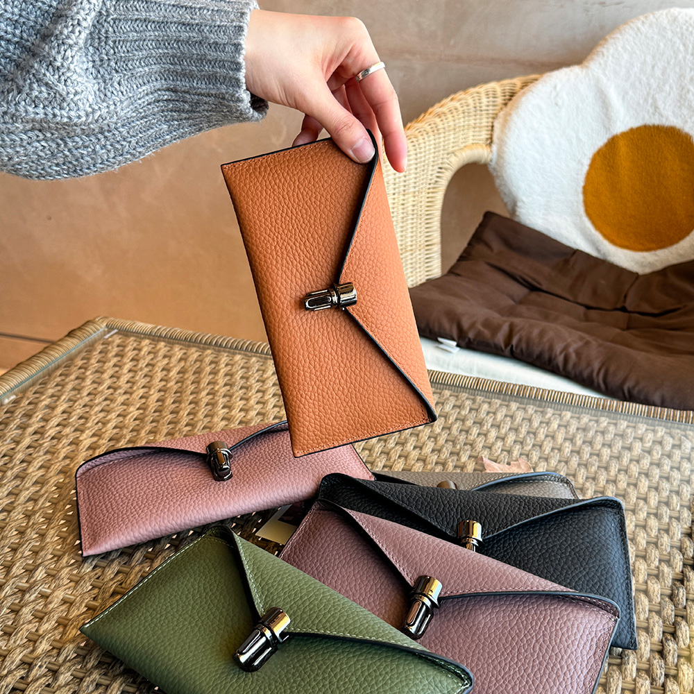FC_536 여성 가죽 버클 장지갑