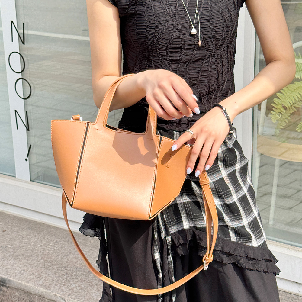 FC_9513 여성 가죽 토트 크로스백