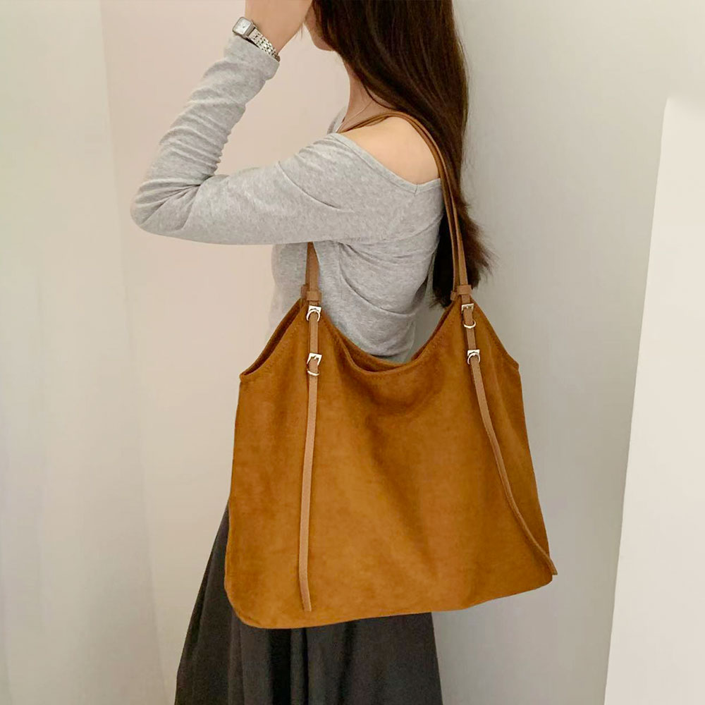 MT_22979 데일리 코디 여성 스웨이드 숄더백