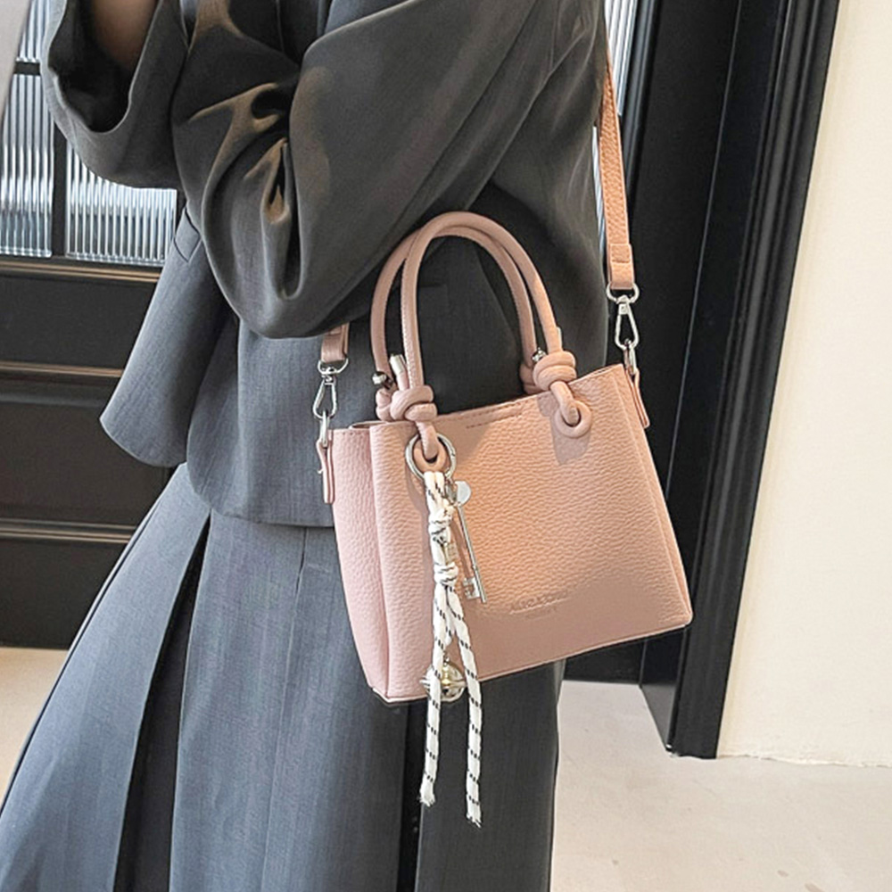 MT_24230 스트랩 참장식 미니 토트 크로스백