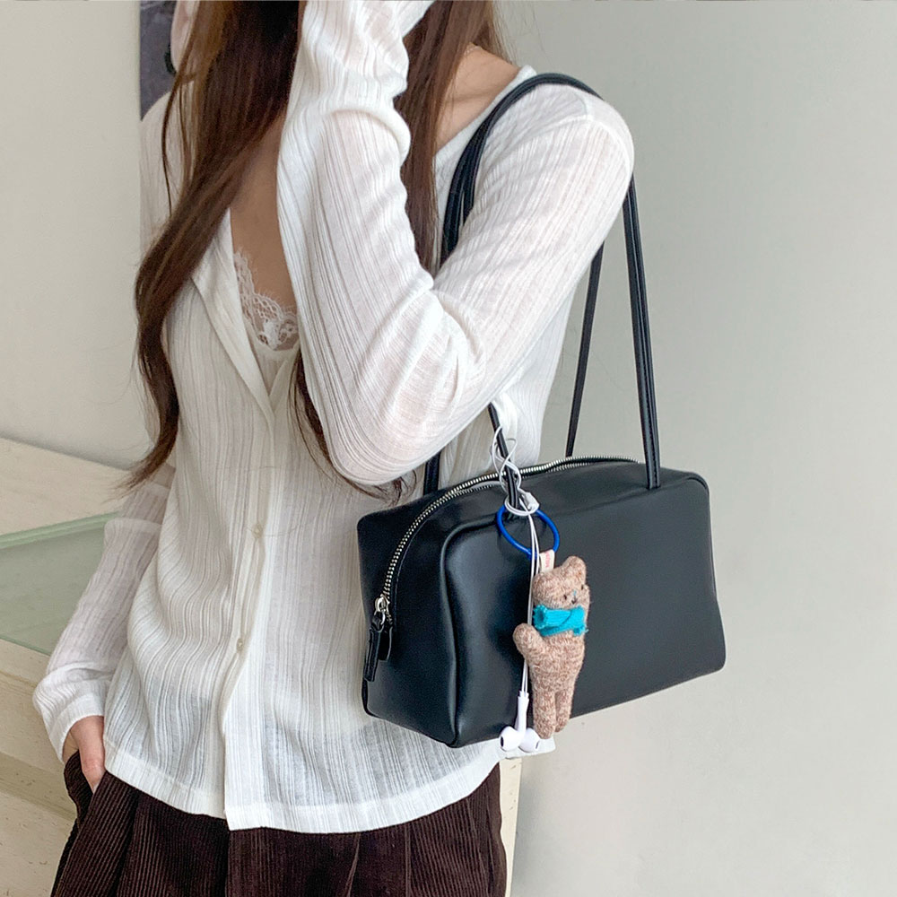 MT_24274 데일리 스퀘어 보스턴 레더 숄더백