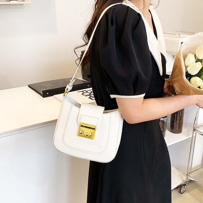 URB_락크로스 숄더백