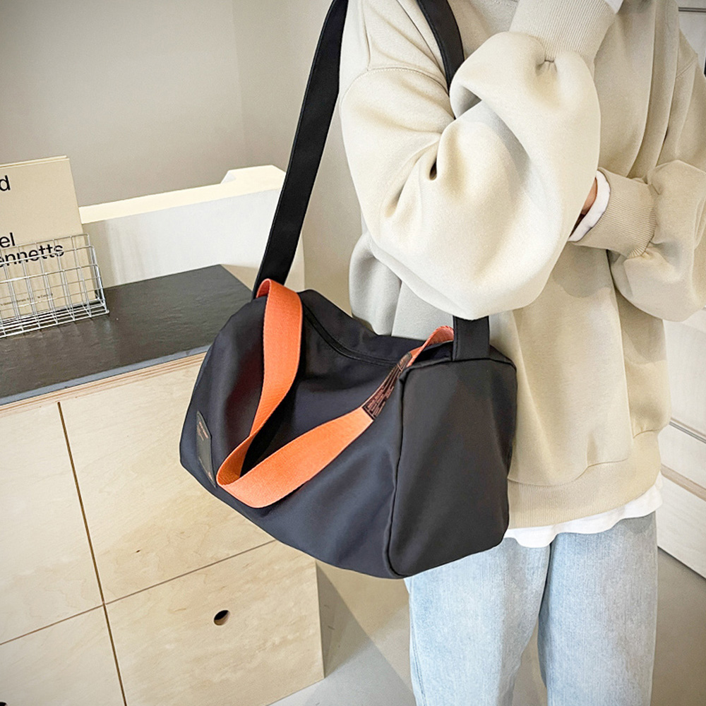 URB_사각롤 숄더크로스