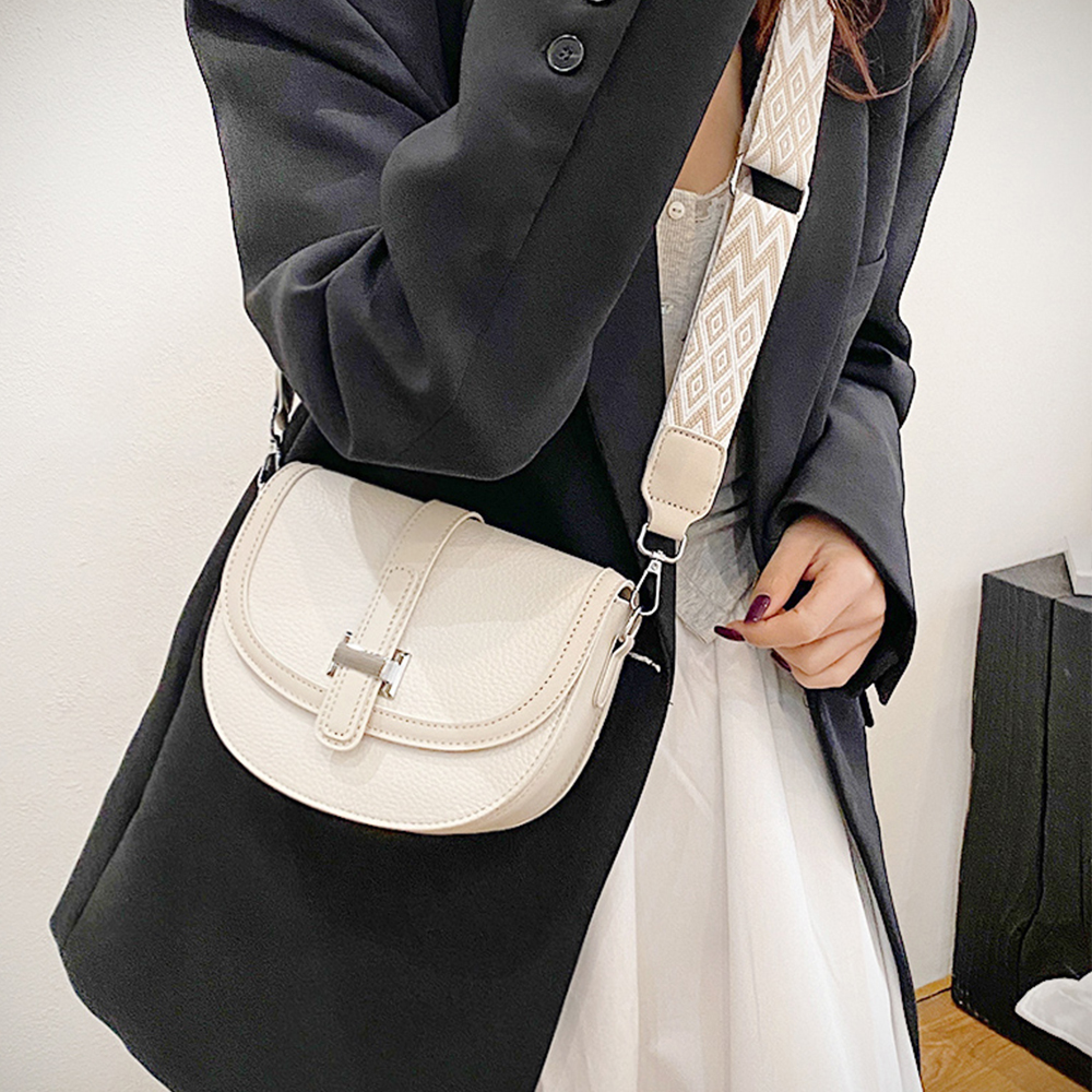 URB_반달가락지 미니크로스백