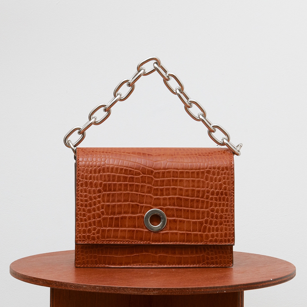 ELU_TUO 엠마크로커백